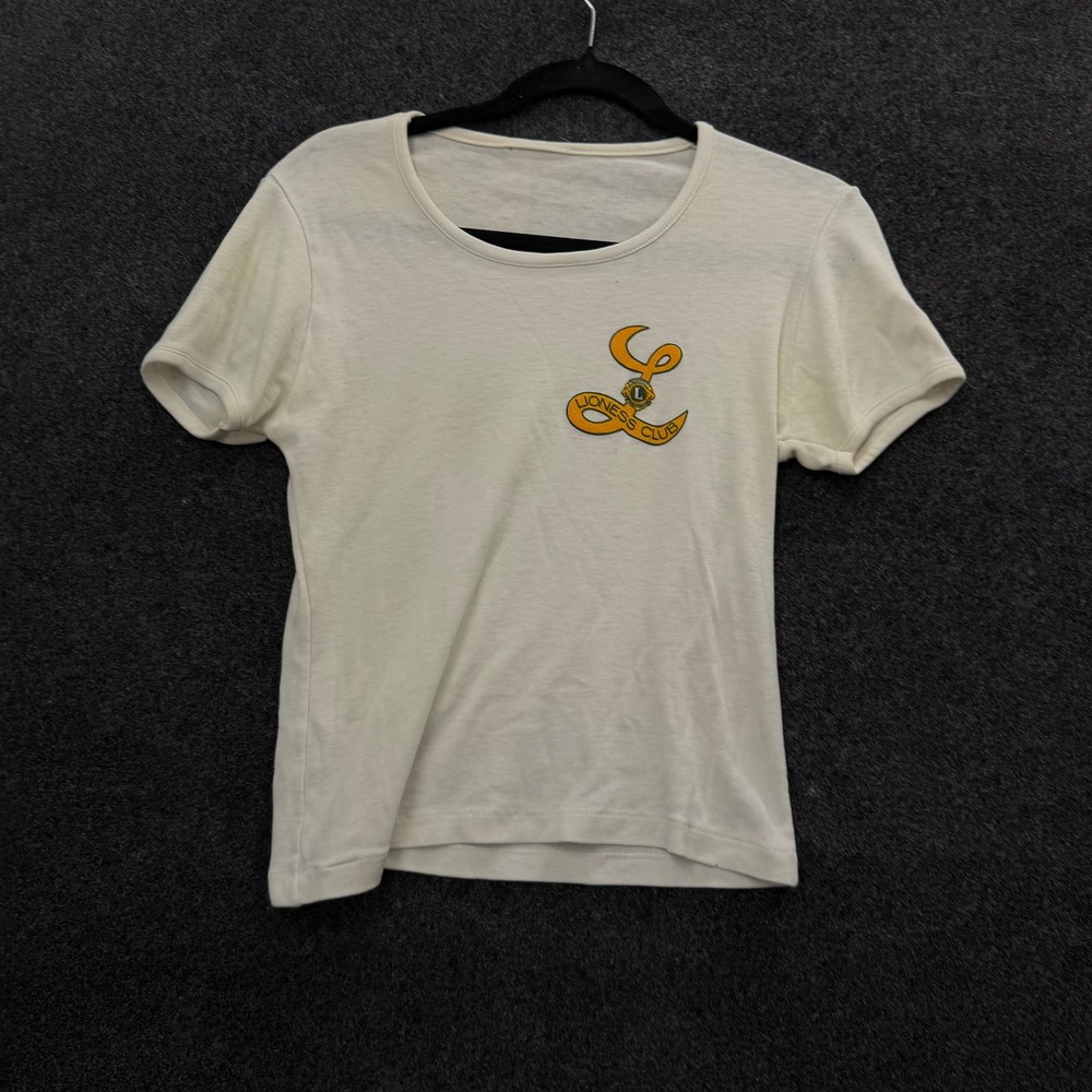 Vintage 70s Lioness Club Baby Tee Cream Graphic T-Shirt Women Small Retro